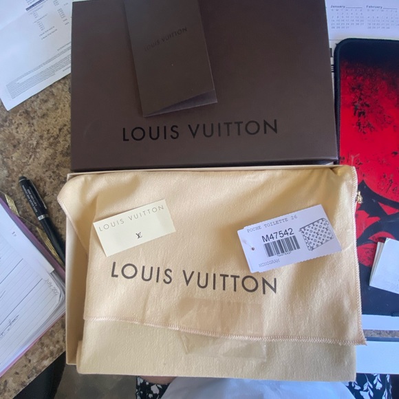 Louis Vuitton Toiletry Monogram Pouch 26 Brown Canvas M47542 - Picture 2 of 10